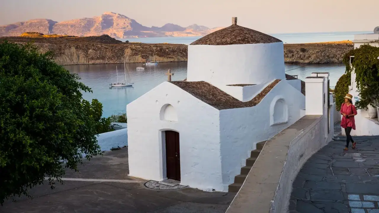 Ile trwa lot z Wrocławia do Grecji? Odkryj czas podróży bez zaskoczeń