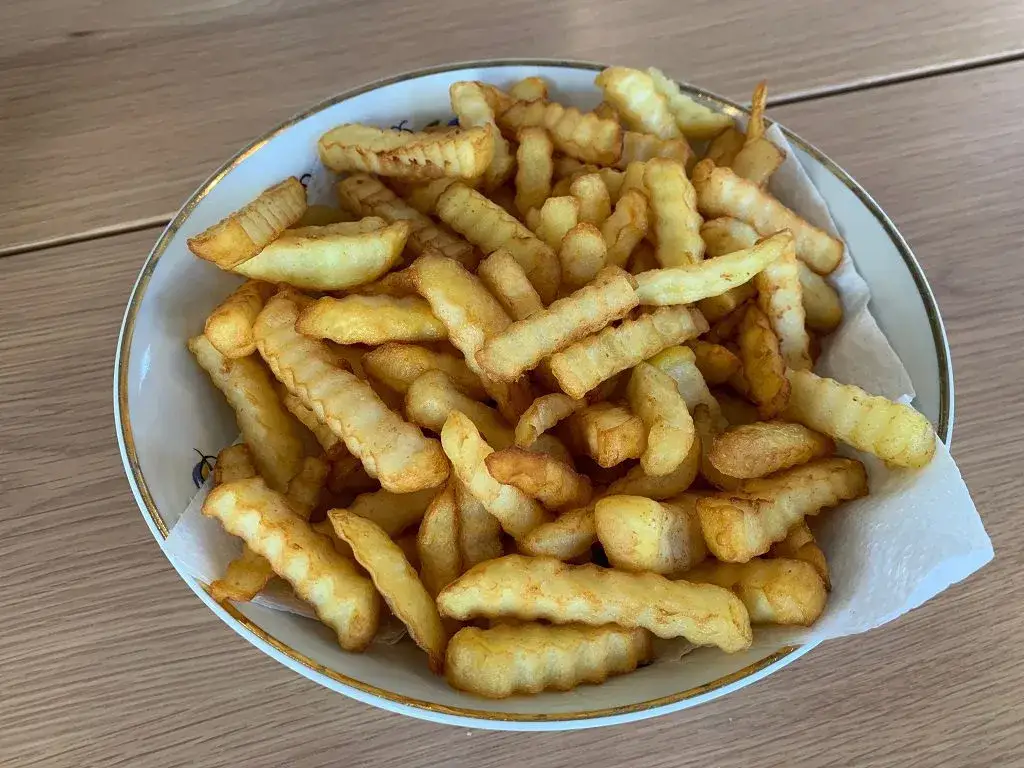 Jak zrobić frytki w frytkownicy beztłuszczowej bez zbędnego tłuszczu