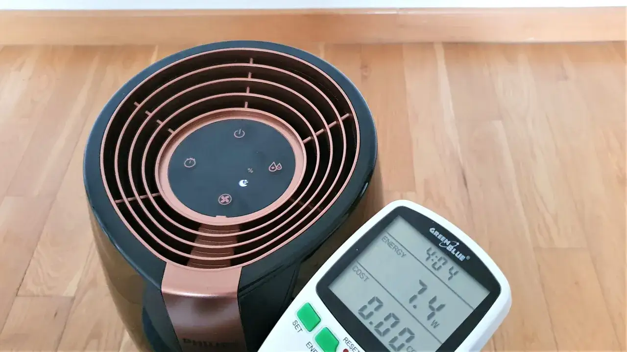 Osuszacz powietrza Philips zużywa 7.4W. Sprawdź, ile prądu zużywa osuszacz powietrza w Twoim domu.