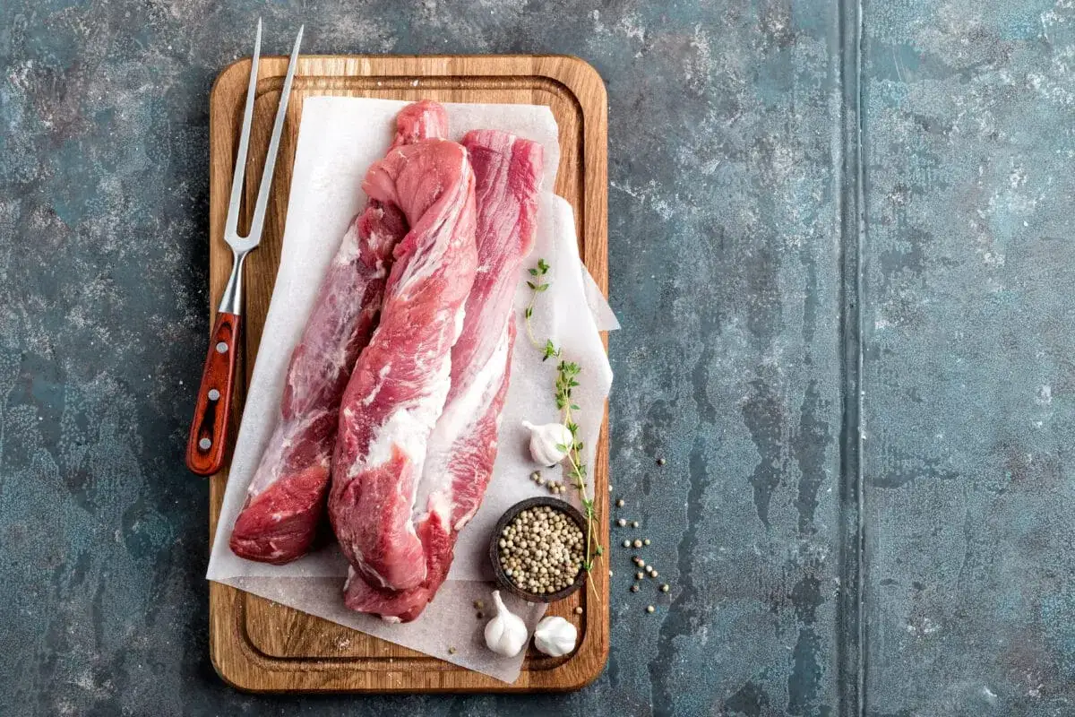 Jak długo piec polędwiczki wieprzowe, aby były soczyste i idealne?