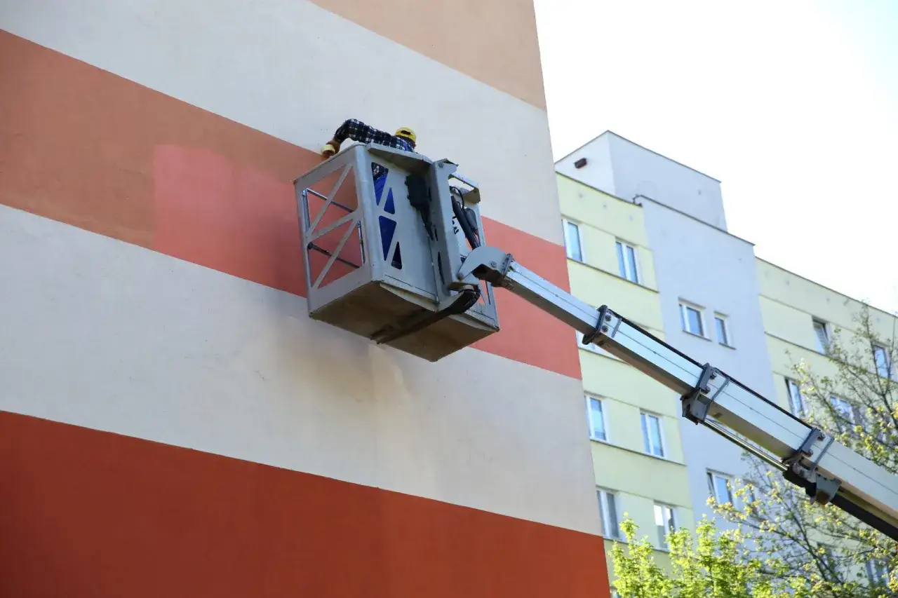 Jak obliczyć powierzchnię elewacji budynku i uniknąć błędów