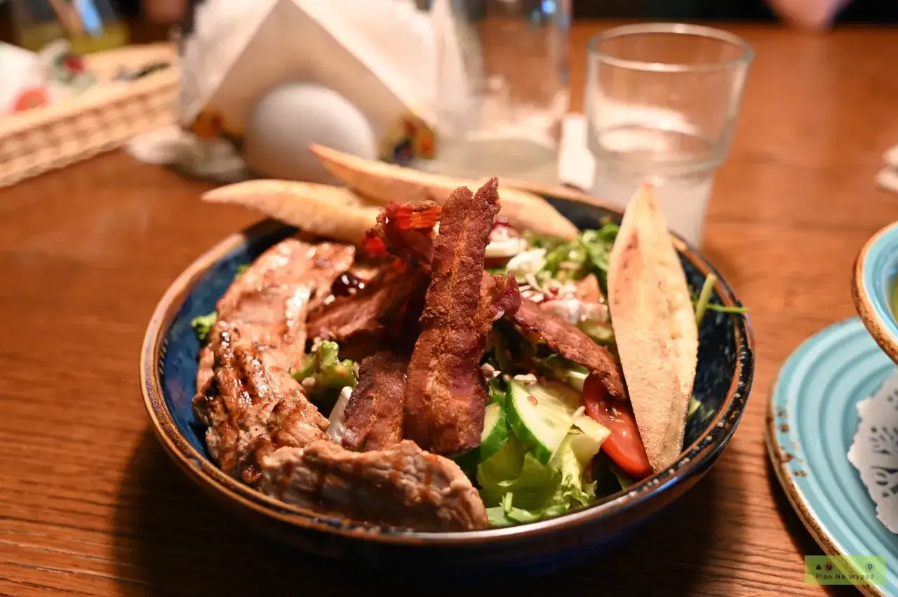 Olsztyn: Gdzie zjeść? Odkryj najlepsze restauracje i smaki Warmii!