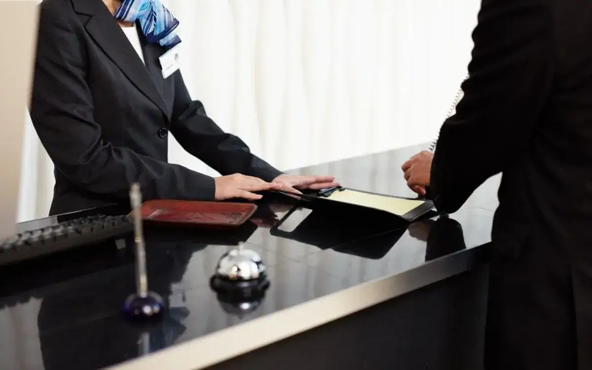 Nocleg jaki VAT: poznaj stawki i ukryte koszty noclegów