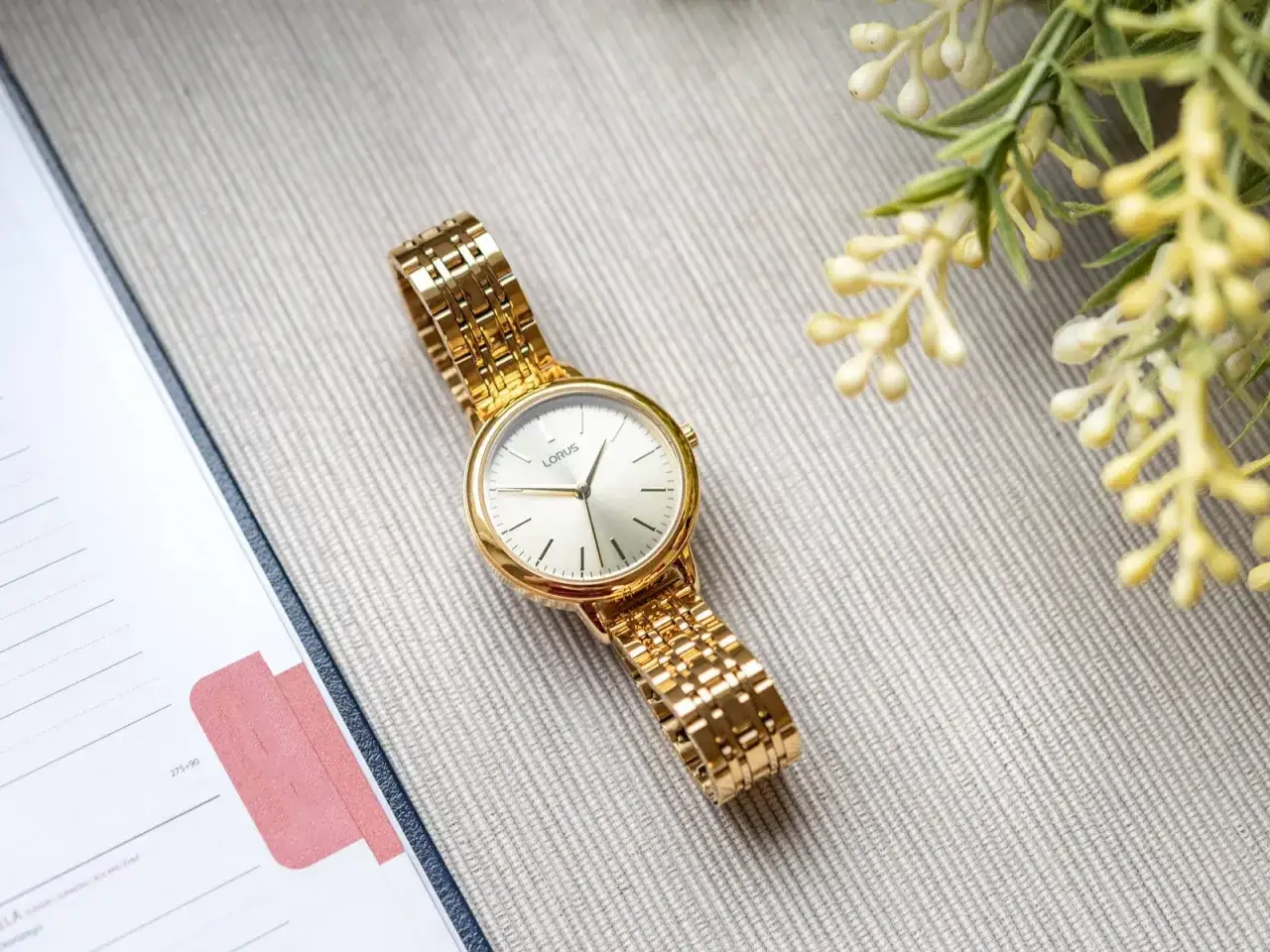 Zegarki damskie Lorus na bransolecie – elegancja i funkcjonalność w jednym