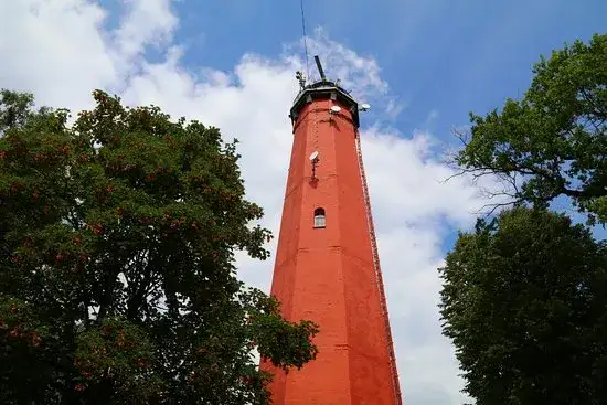 Ile schodów ma latarnia morska w Helu? Przygotuj się na wyzwanie!