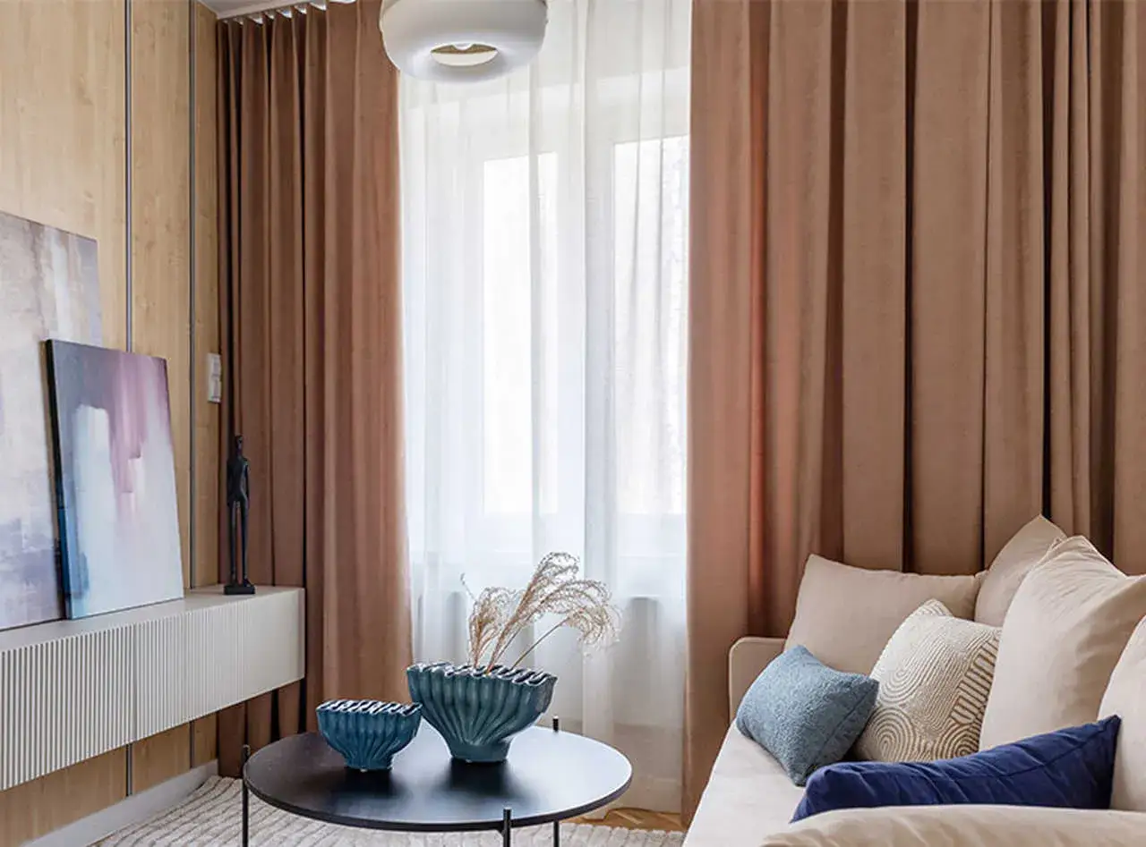 Jak wybrać osłony okienne do sypialni? Porady i trendy 2026