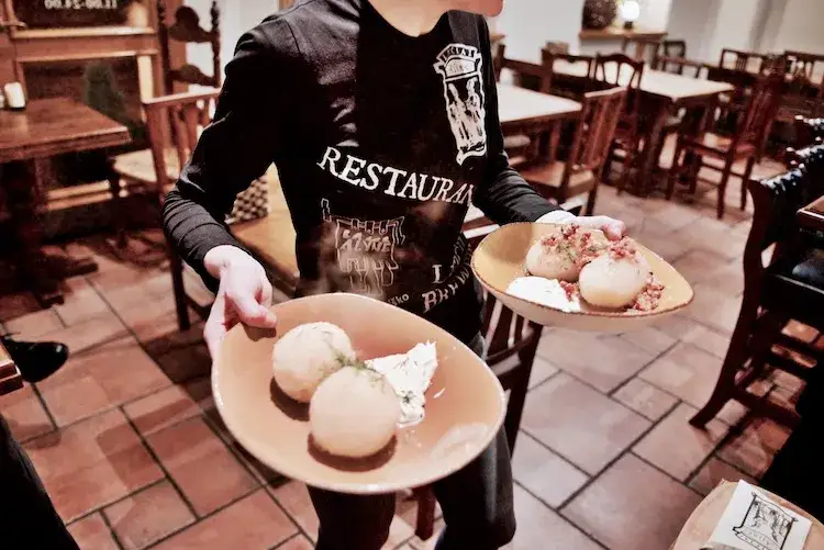 Wilno: Gdzie zjeść? Od cepelinów po fine dining Twój przewodnik