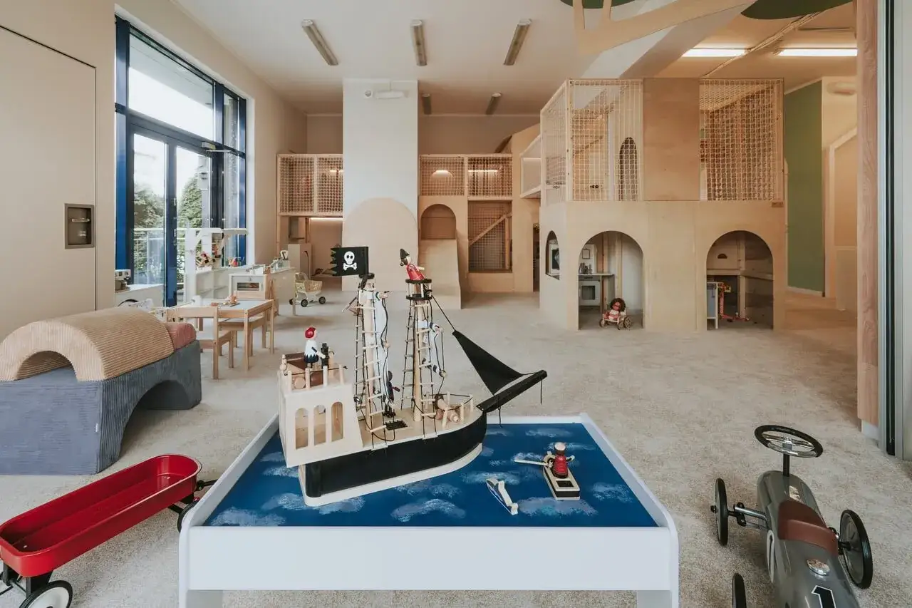 Idealna kawiarnia rodzinna: Relaks dla rodziców, raj dla dzieci