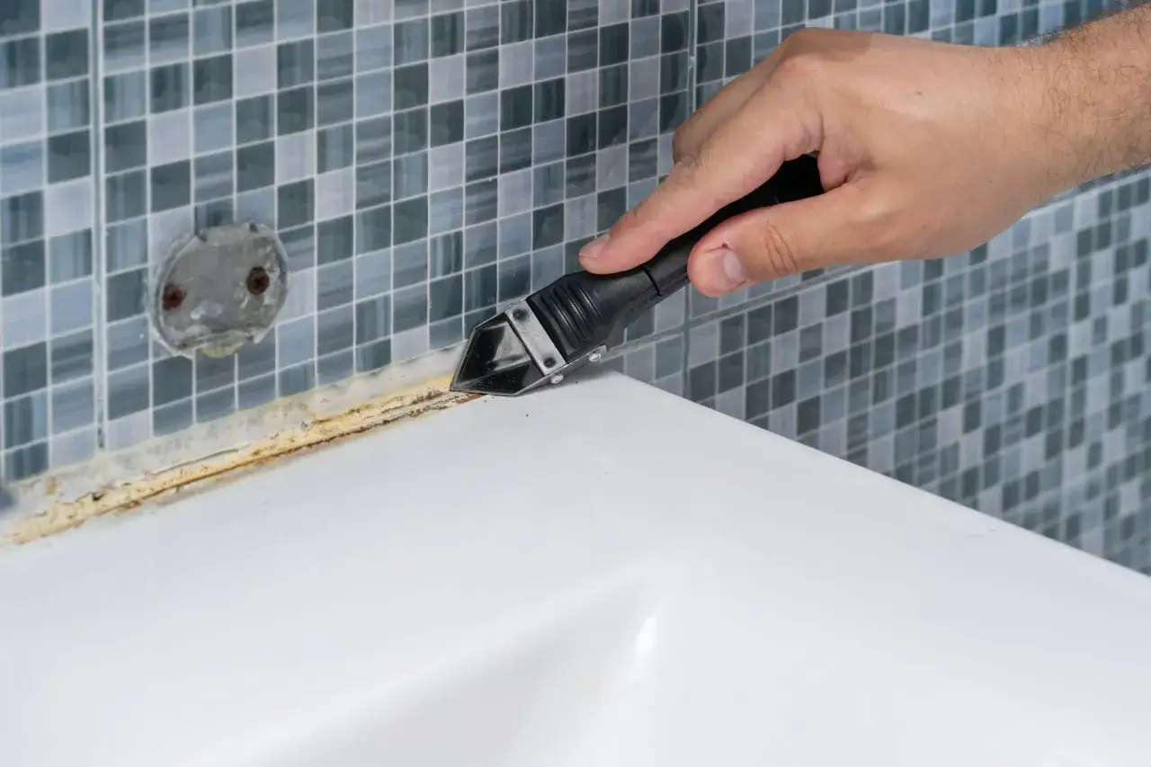 Jak zdjąć silikon z prysznica - skuteczne sposoby na łatwe usunięcie
