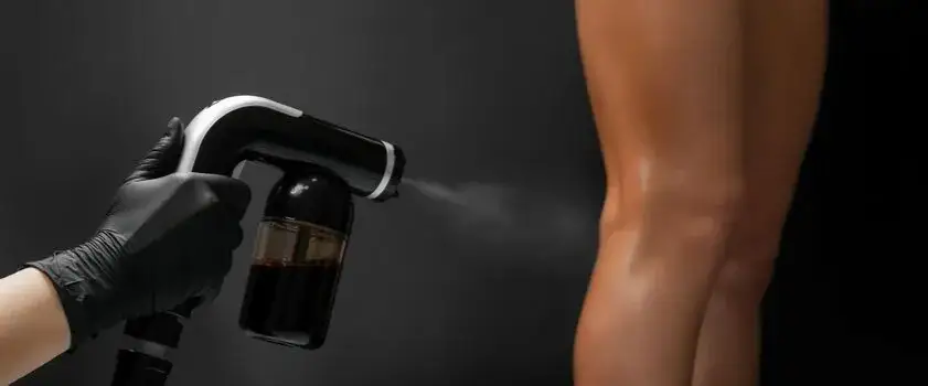 Jak się przygotować do opalania natryskowego, aby uniknąć błędów?