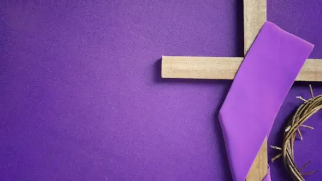 Ewangelicy a katolicy: kluczowe różnice w wierze, praktykach i historii