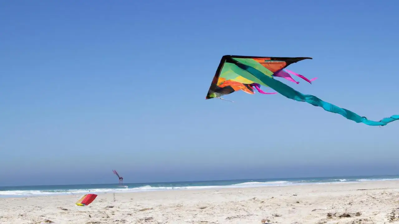 Tekst piosenki czekam na wiatr co rozgoni - odkryj jego znaczenie