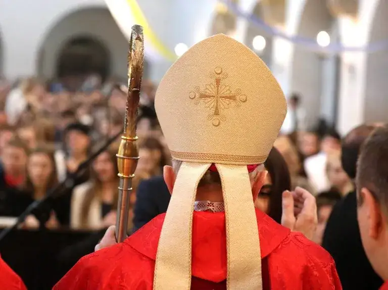 Ile trwa przygotowanie do bierzmowania dla dorosłych w różnych parafiach?