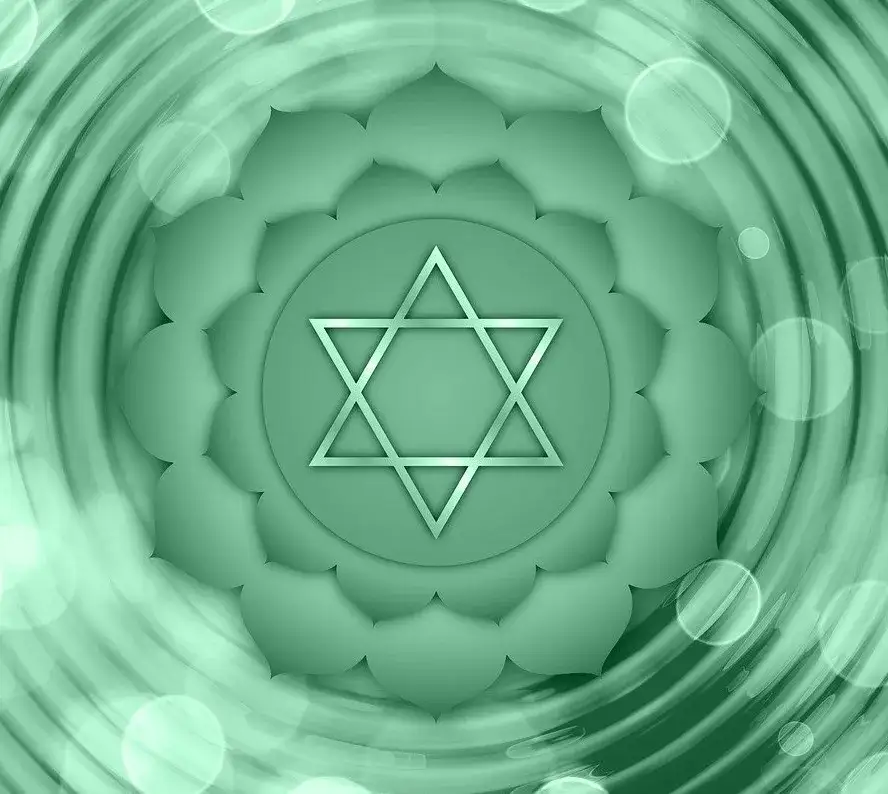 Czakra serca za co odpowiada i jak wpływa na twoje życie emocjonalne