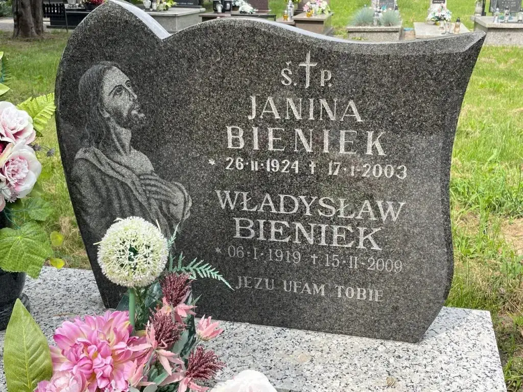 Jak odnowić złote litery na pomniku i przywrócić im blask