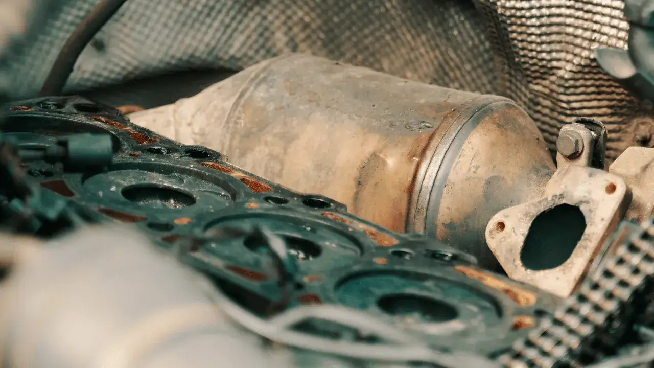 Po czym poznać wypalanie DPF? Objawy, które mogą zaskoczyć kierowcę