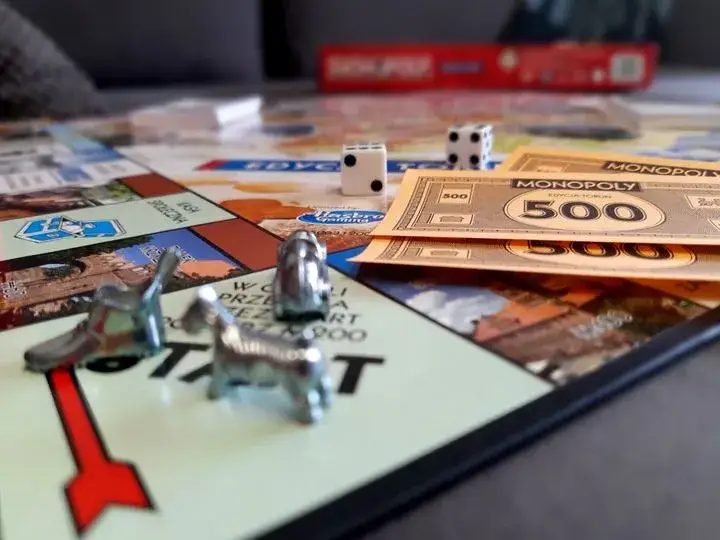 Monopoly jak się gra - zasady, strategie i najważniejsze wskazówki