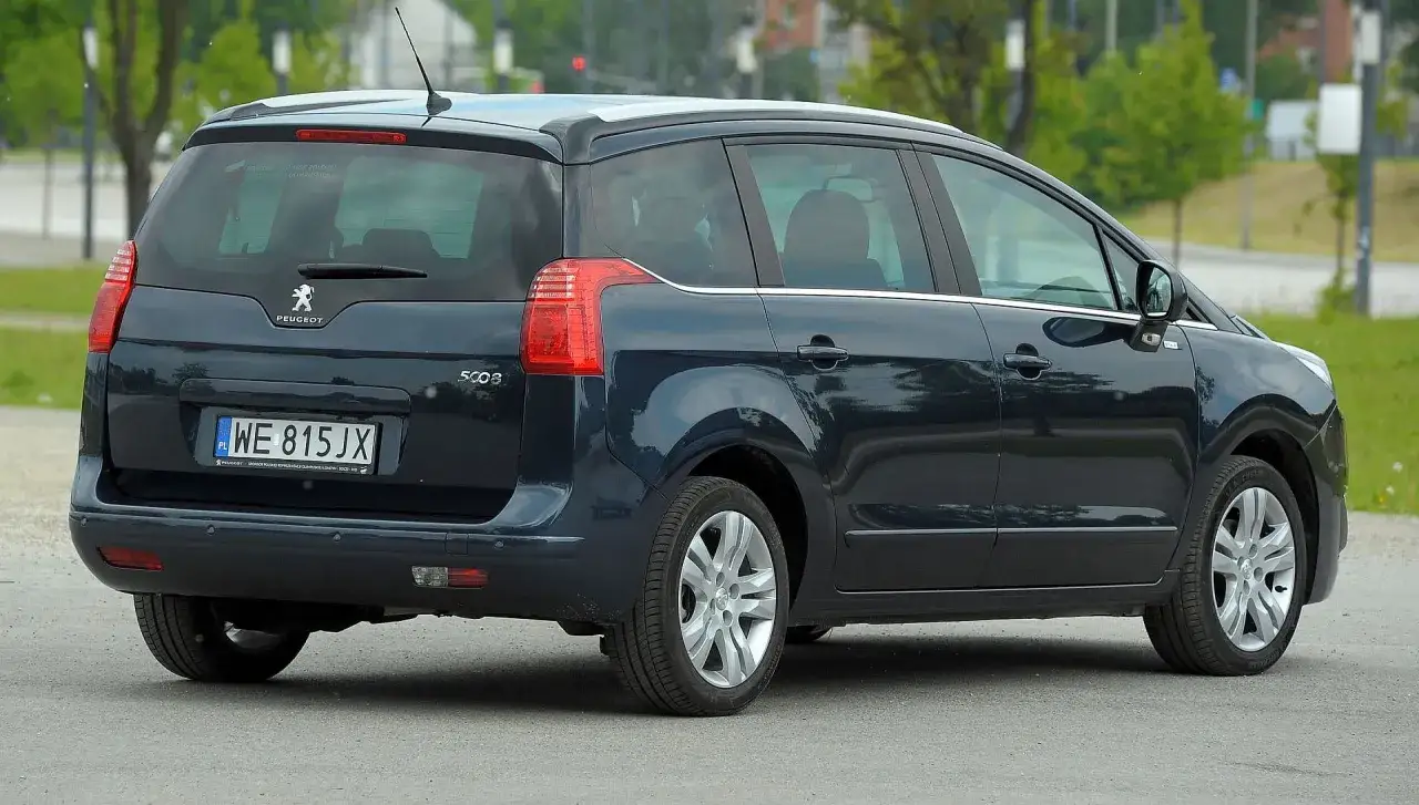 Peugeot 5008 jaki silnik wybrać, aby uniknąć problemów z wydajnością?