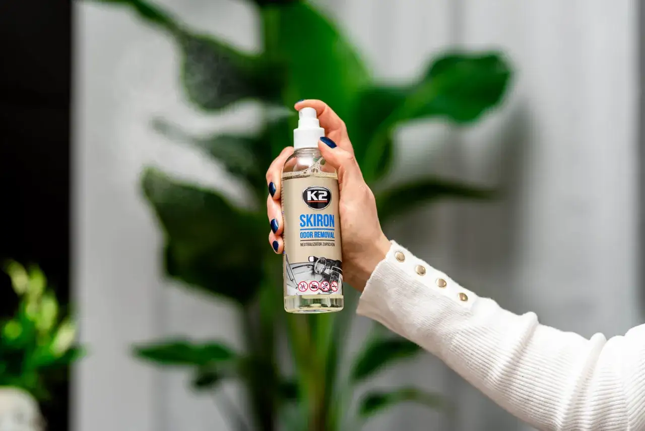 Skuteczne sposoby na pozbycie się zapachu potu z ubrań w domu