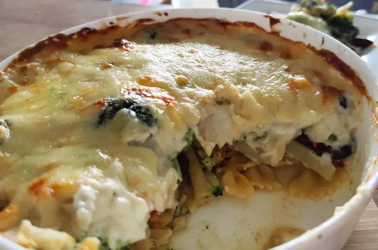 Zapiekanka beszamelowa - łatwy przepis na pyszne danie na obiad