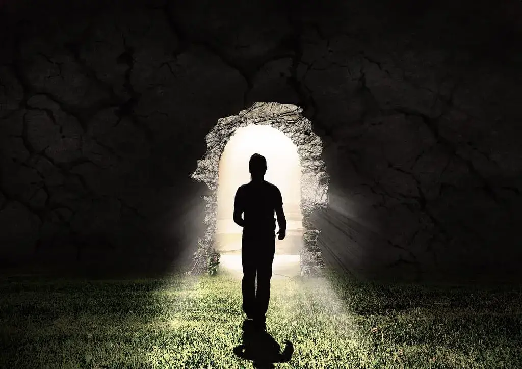 Jak oswoić lęk przed śmiercią i znaleźć wewnętrzny spokój