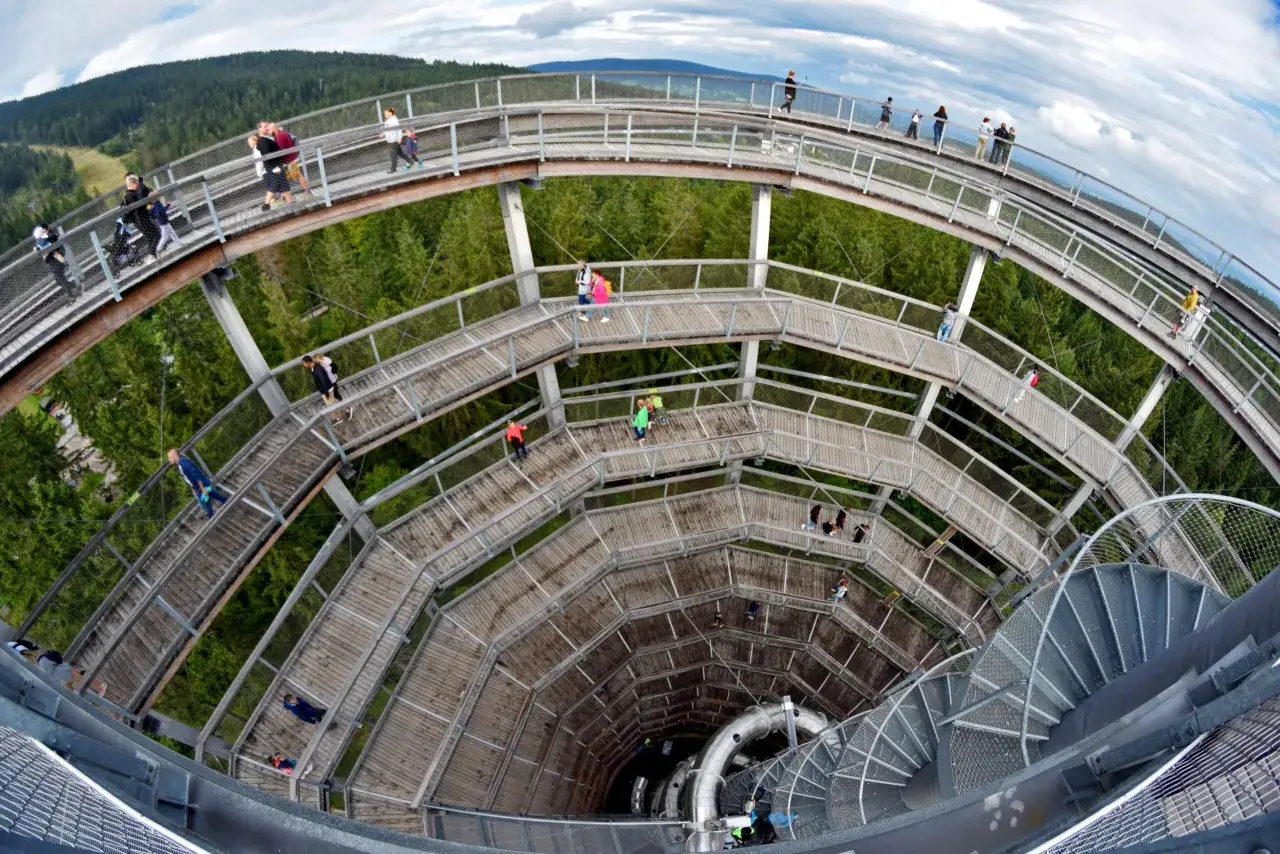 Korona czeska: Jak płacić w Czechach, by nie stracić? Poradnik