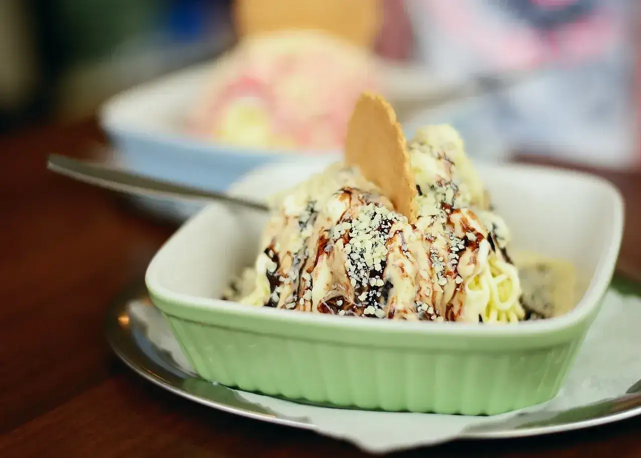 Proste przepisy na zdrowe lody bez cukru, które pokochasz