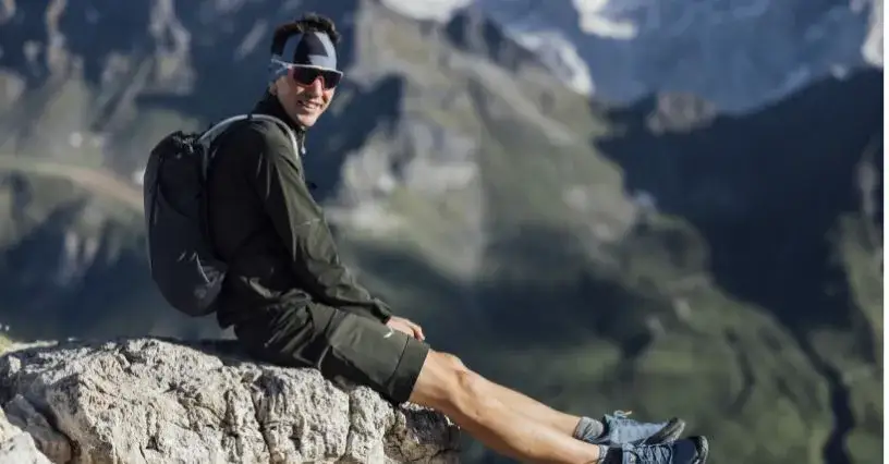 Stylizacja w góry latem: Jak połączyć komfort, bezpieczeństwo i styl?