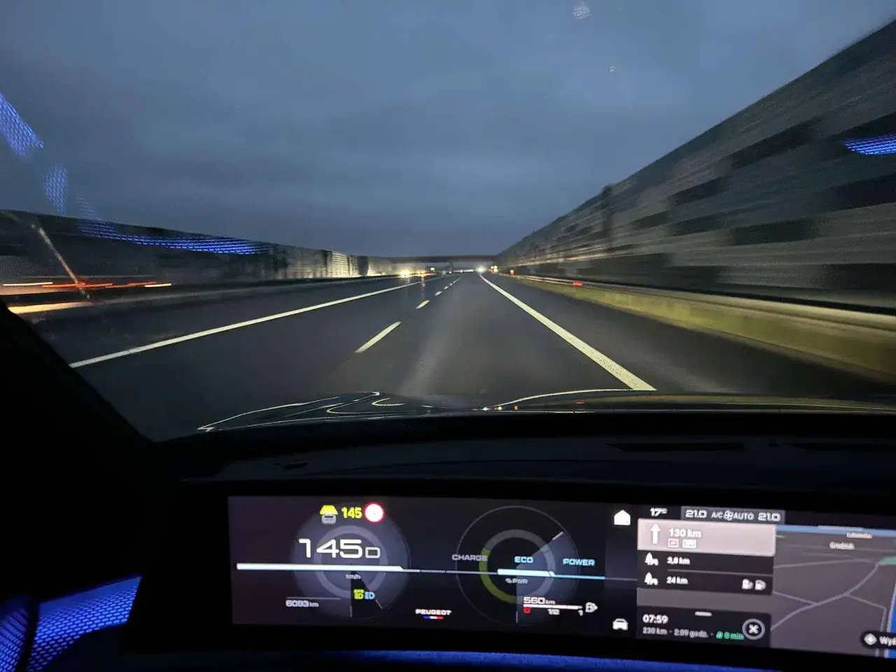 Peugeot 407 2.0 HDi: Pojemność baku, zasięg i realne spalanie Warto wiedzieć!