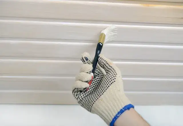 Najlepsza biała farba do boazerii – uniknij błędów w malowaniu