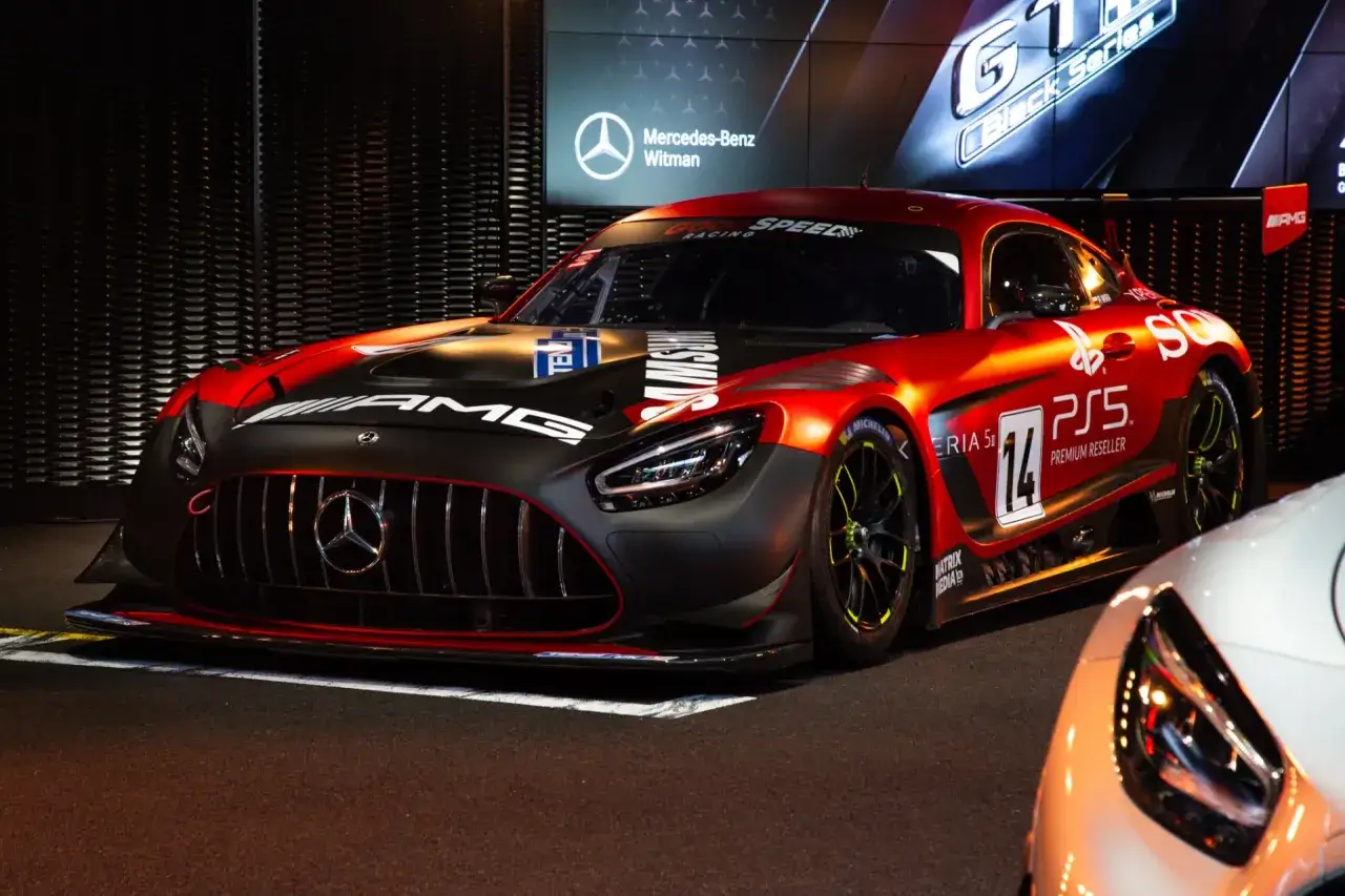 Mercedes-AMG GT R Pro: Bestia torowa, kolekcjonerski skarb. Czy warto?