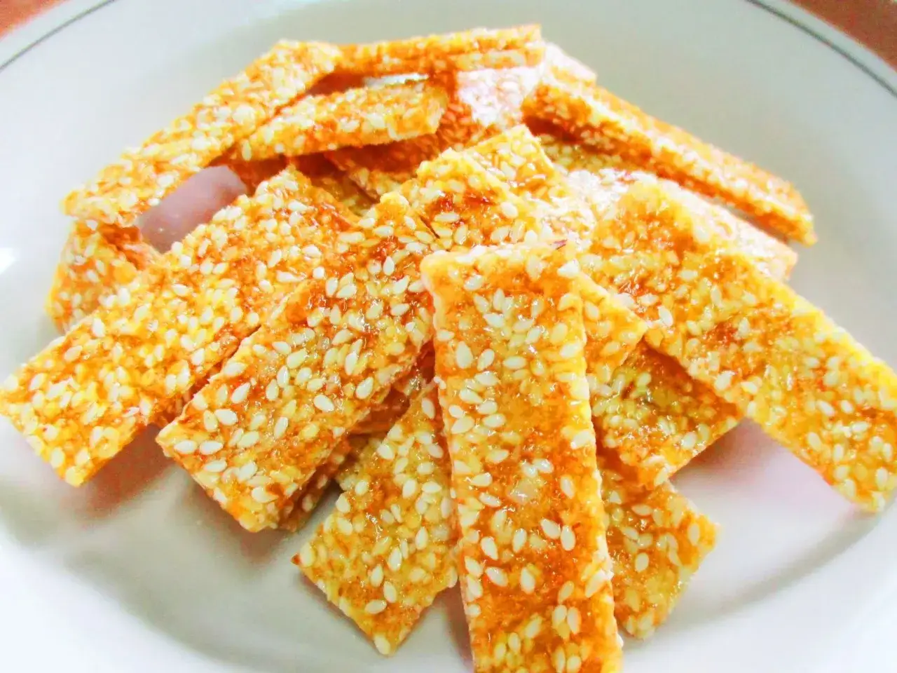 Jak zrobić sezamki dietetyczne - proste przepisy na zdrowe przekąski