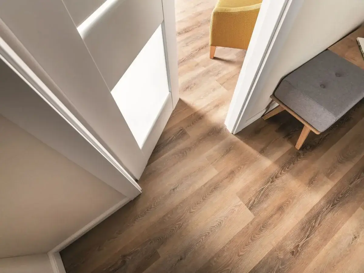 Panele laminowane – co to oznacza i dlaczego warto je wybrać?