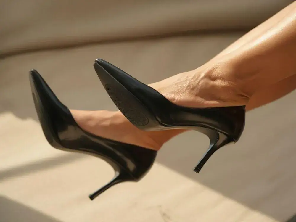 Skrócić szpilki? Sprawdź, jak obniżyć obcas i odzyskać komfort!