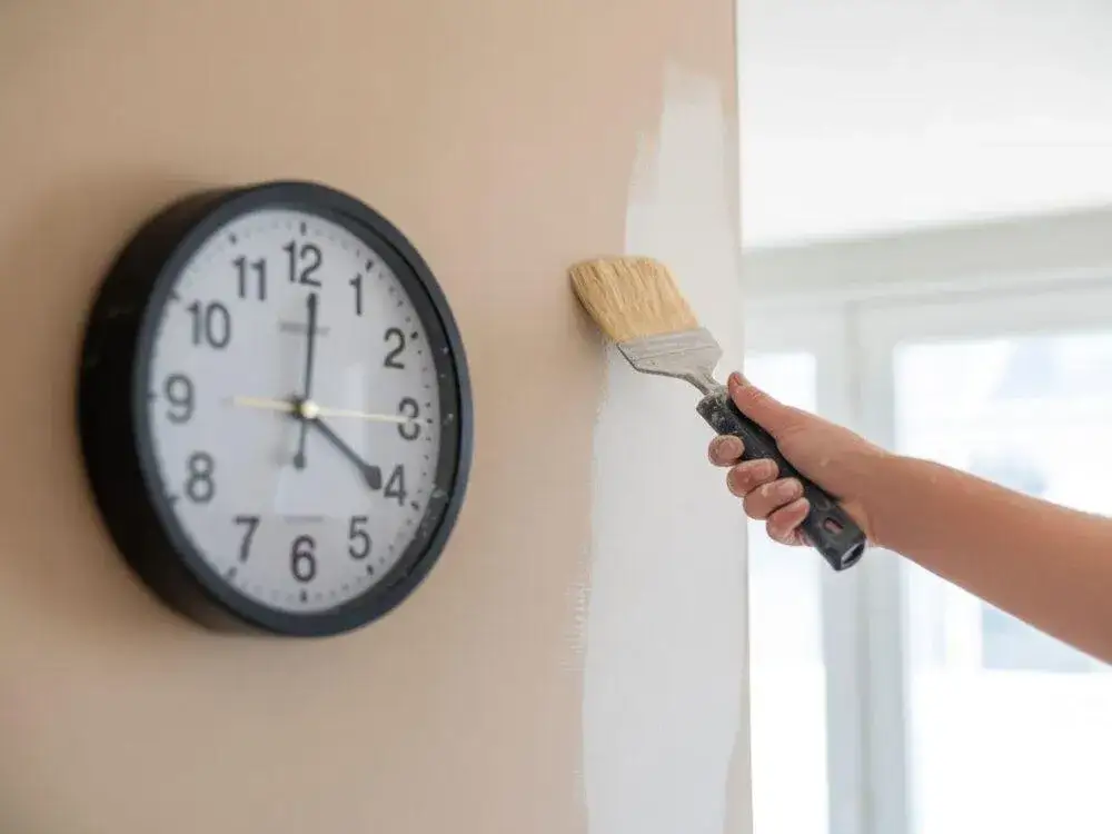 Ile czasu schnie gips? Poznaj czynniki wpływające na czas schnięcia