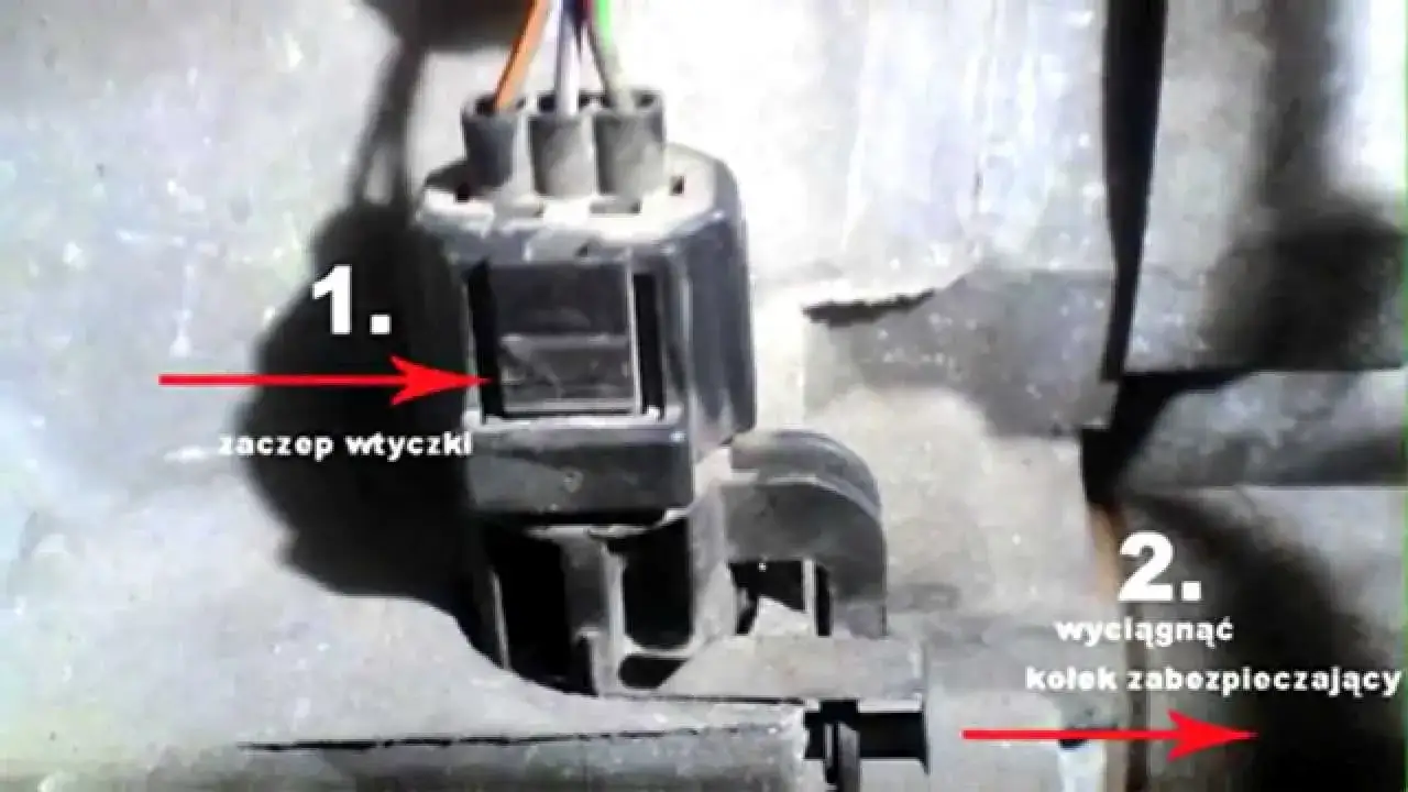 Lokalizacja czujnika temperatury Ford Focus Mk1: Gdzie jest i jak sprawdzić?