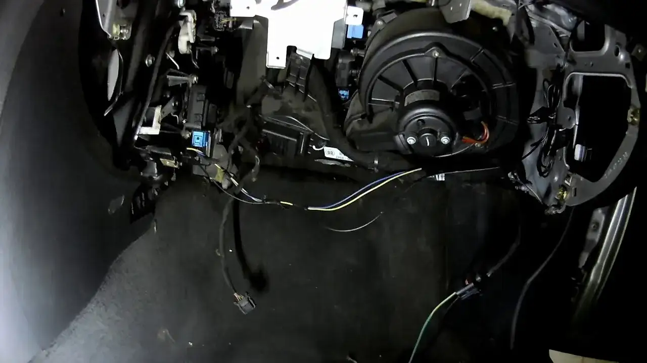 Opornica wentylatora: Jak ją sprawdzić multimetrem i uniknąć awarii?