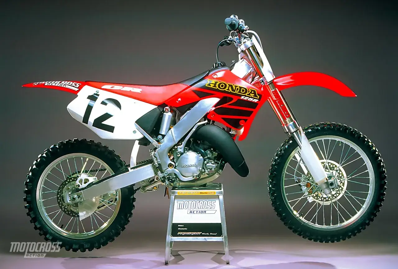 Honda CR 125: Ile koni ma legenda? Pełna analiza mocy