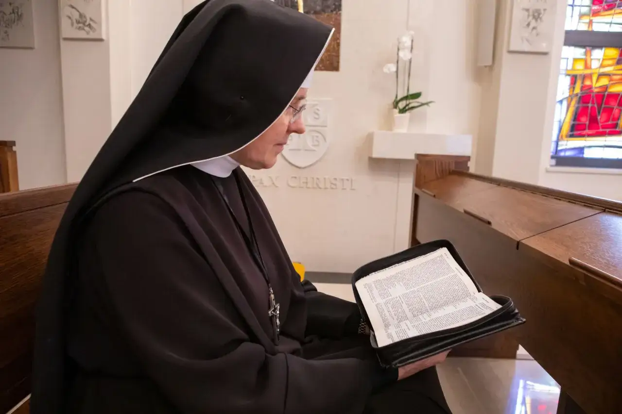 Co święty Benedykt nazywa wrogiem duszy i jak unikać lenistwa