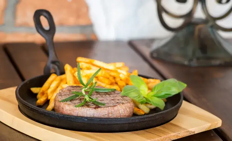 Kudowa-Zdrój: Gdzie zjeść? Odkryj najlepsze restauracje i smaki