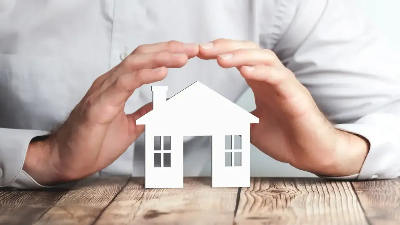 Przepisanie mieszkania: Jak uniknąć pułapek i wybrać najlepszą metodę?