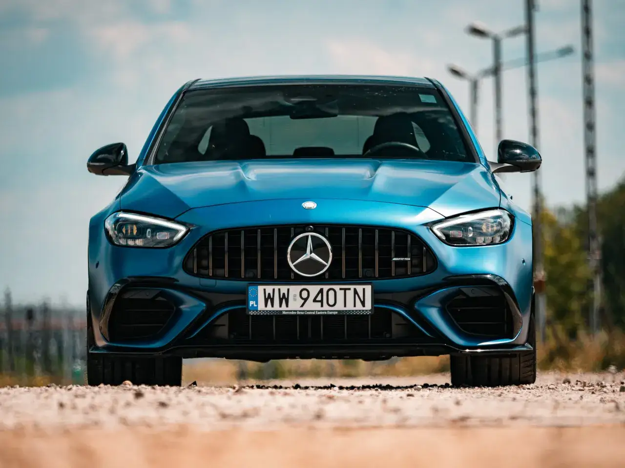 Mercedes-Benz C 63 AMG – szczegółowe informacje, osiągi i porównania