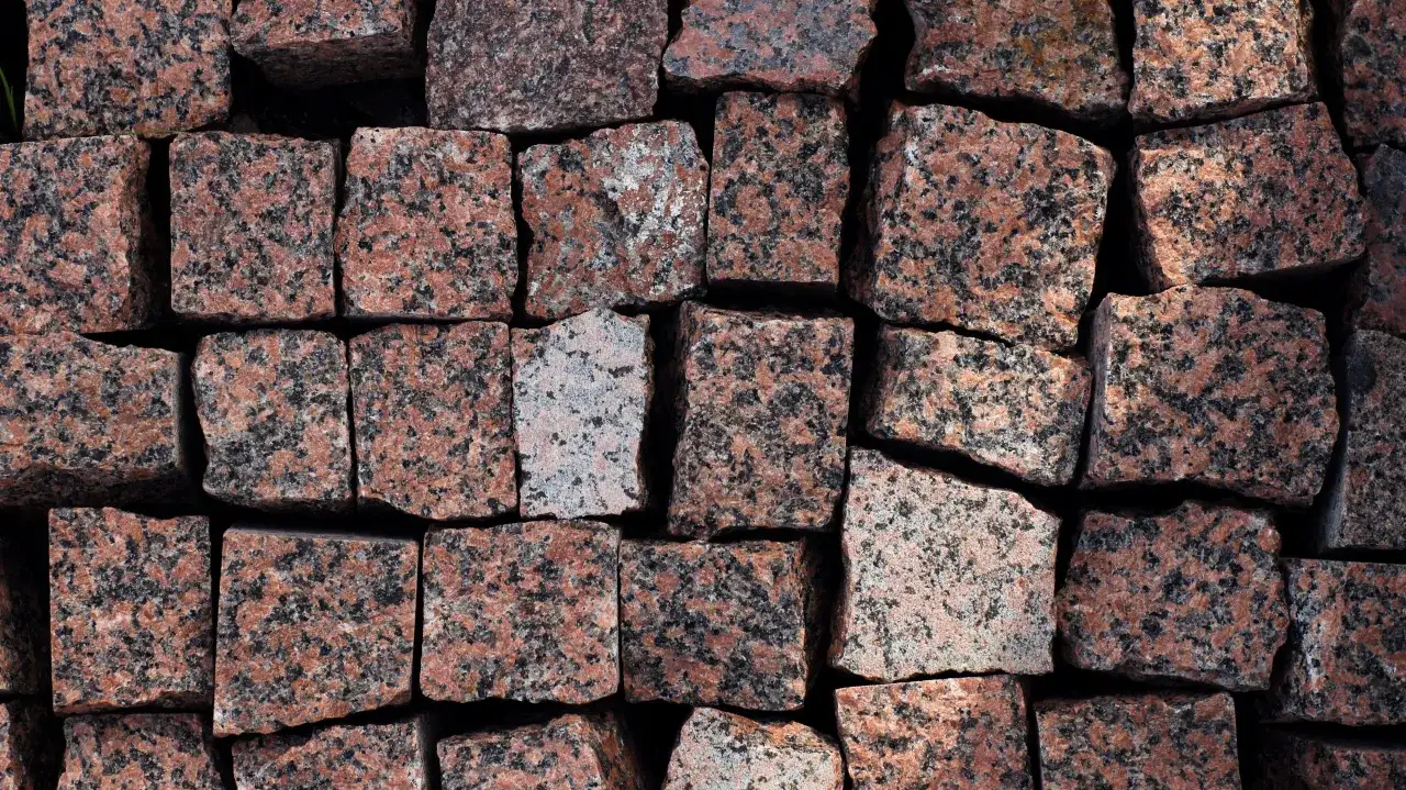 Samodzielne obrzeże z kostki: Uniknij błędów, zrób to dobrze!