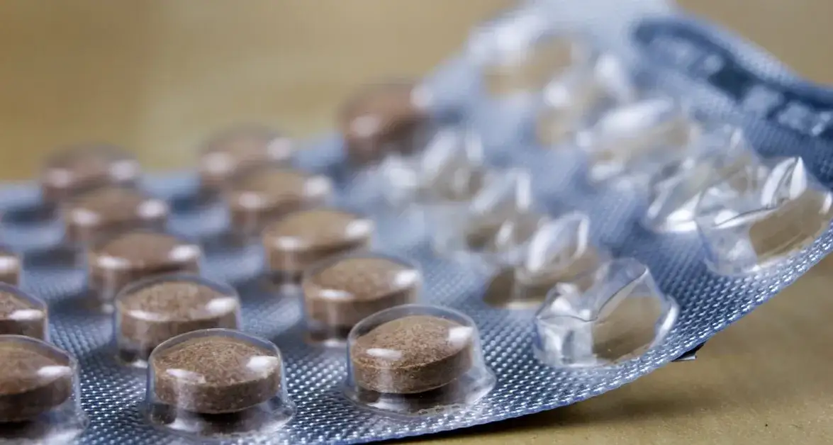 Czy suplementy szkodzą wątrobie? Oto, co musisz wiedzieć o ryzyku