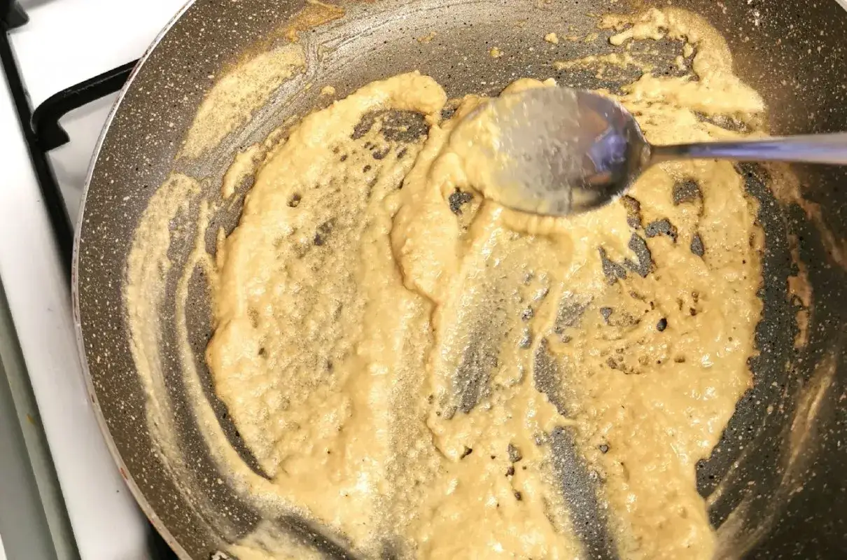 Zasmażka do zupy: przepis na aksamitną gładkość bez grudek