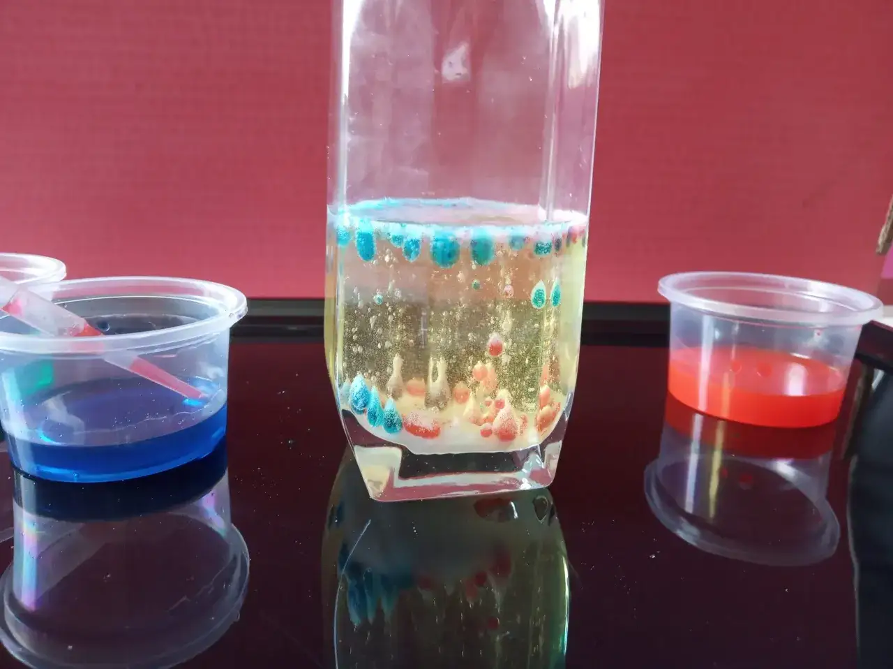 Stwórz lampę lawa z oleju, sody, octu! Prosty poradnik krok po kroku