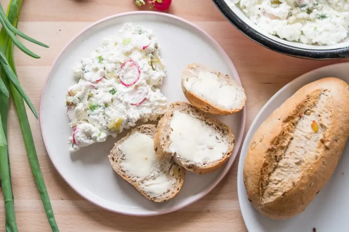 Co można zrobić z twarogu na obiad – 10 pysznych przepisów, które zaskoczą