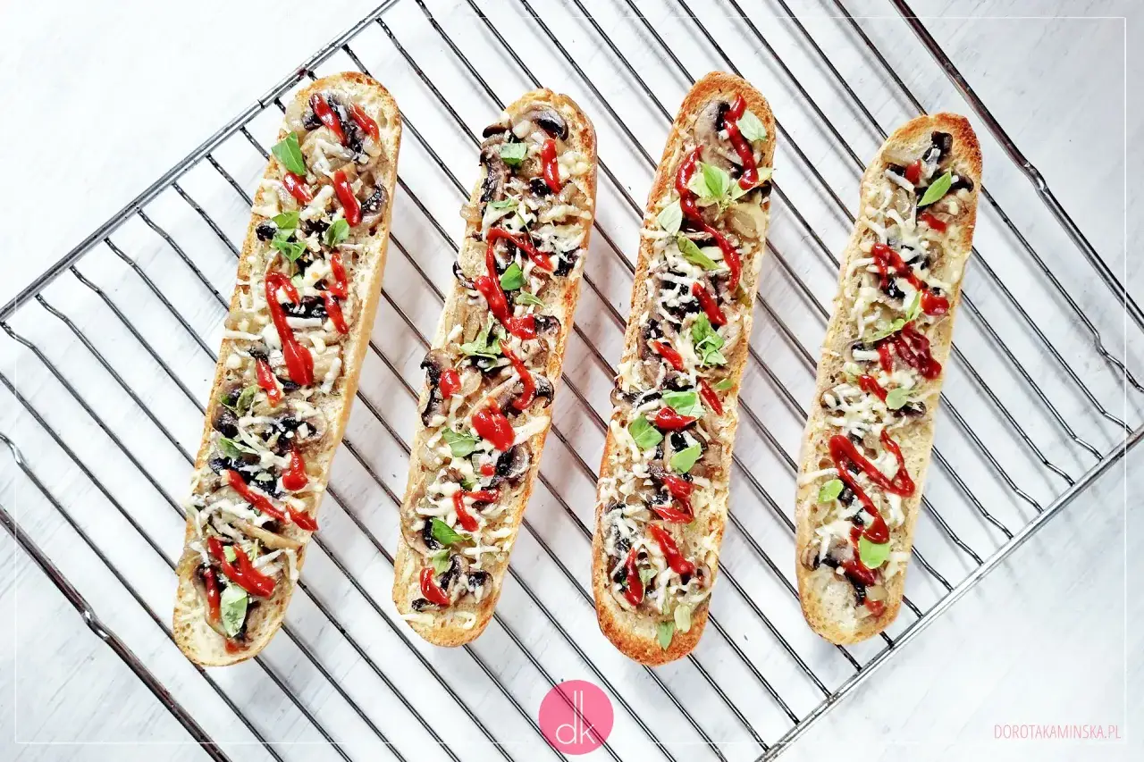 Zapiekanka z pieczarkami: kultowy przepis i triki na idealną!