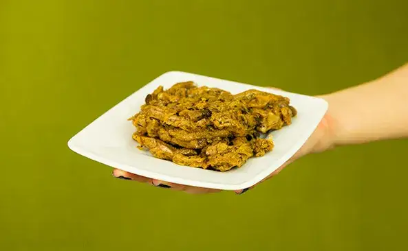 Ile kalorii ma kebab wegetariański? Nie zawsze mniej niż mięsny!