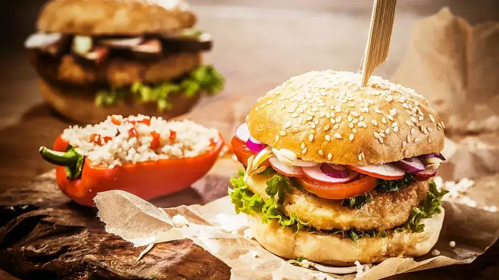 Burger végétarien: Le guide complet pour des galettes maison inoubliables